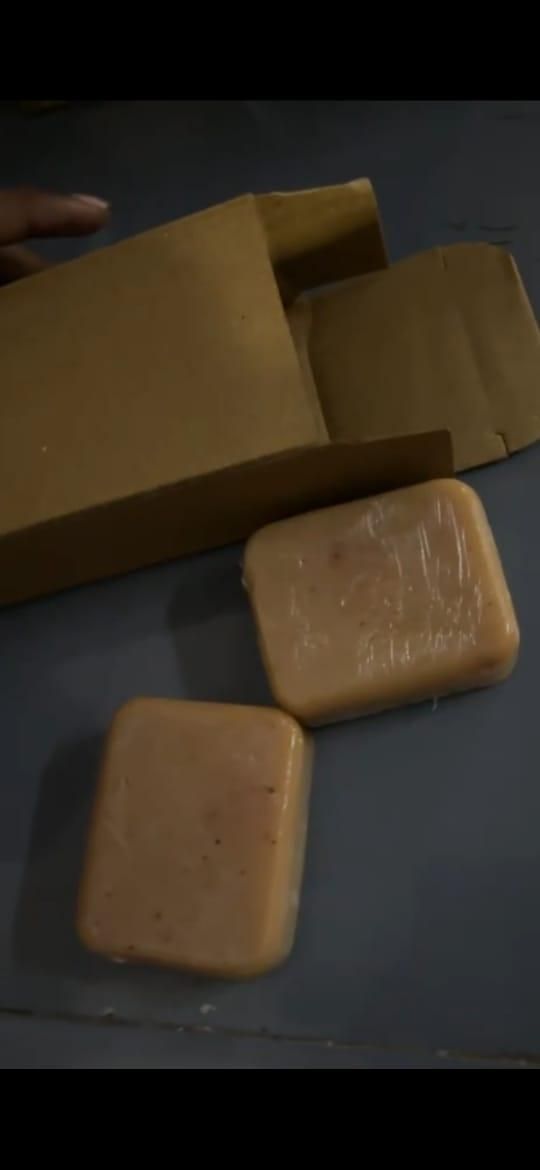 Tan Removal Soap with Sandalwood & Saffron – Natural Skin Brightening Bath Soap (100g x 2)